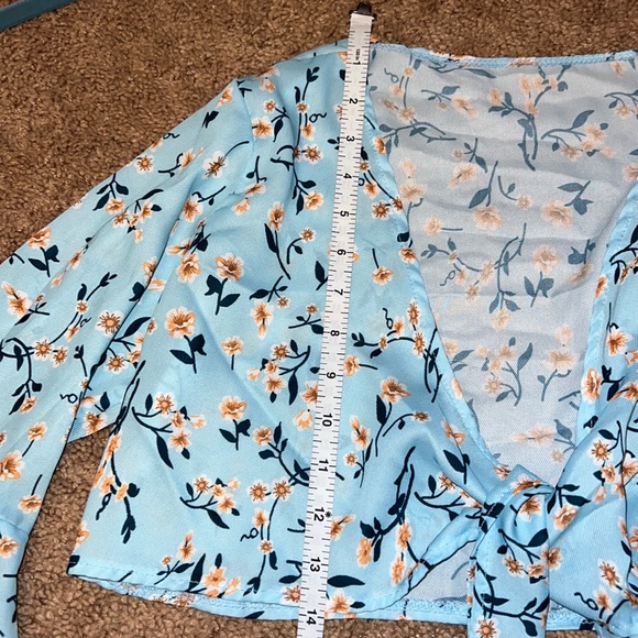 Floral Front Tie Blouse - Picture 6 of 7